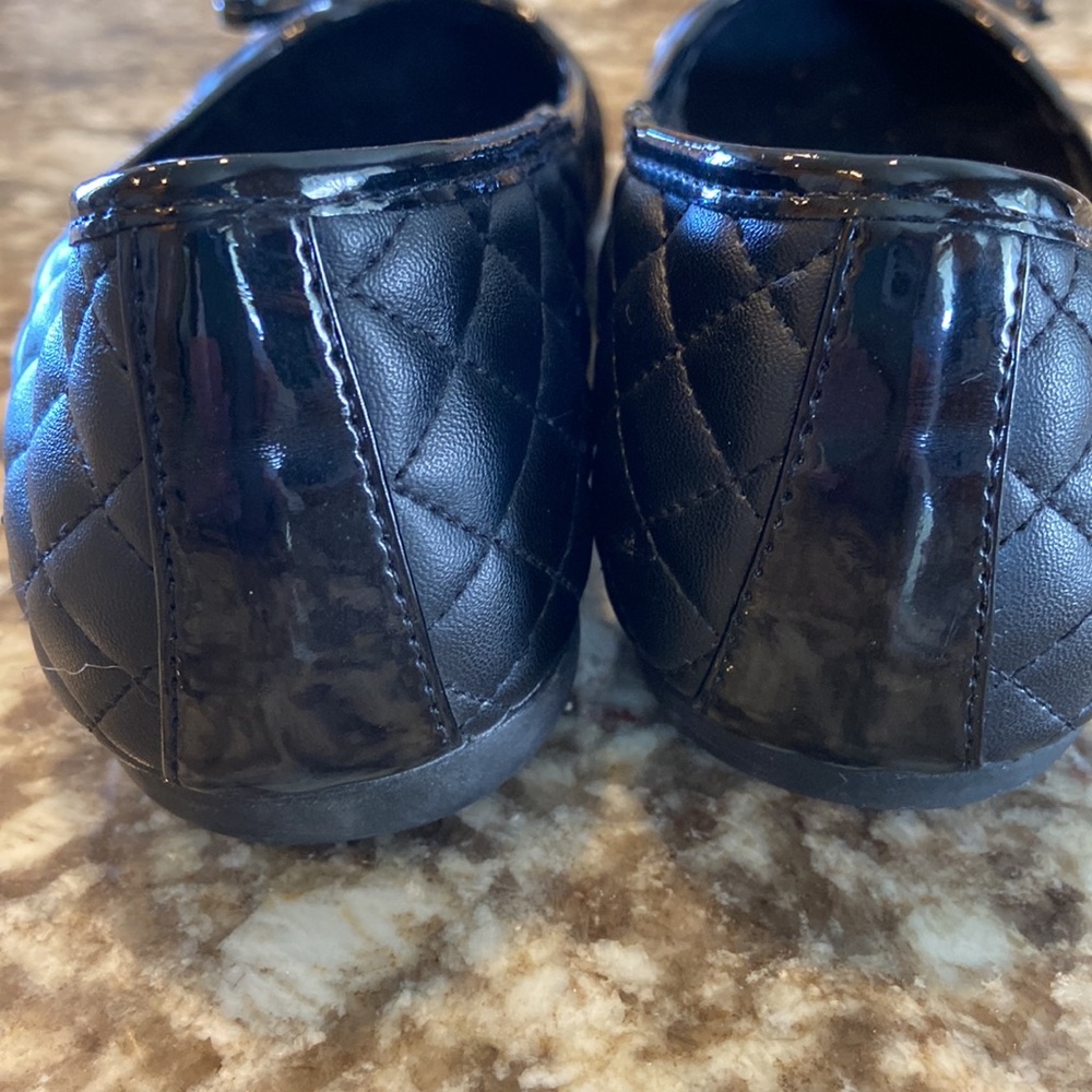 Comfort Black low heel flats in size 7 - Picture 2 of 5
